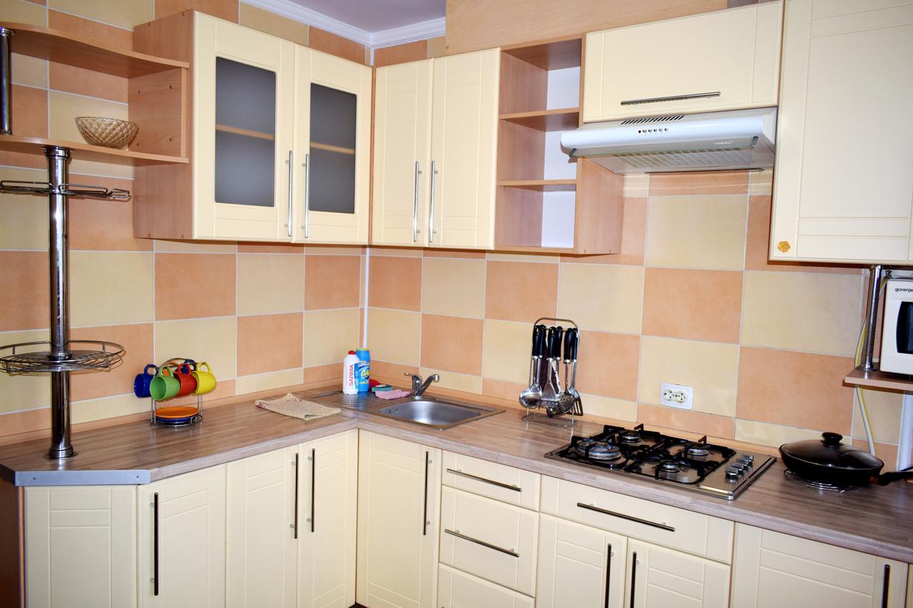 Apartment On Krushelnitskoy 73 Rivne Exterior foto