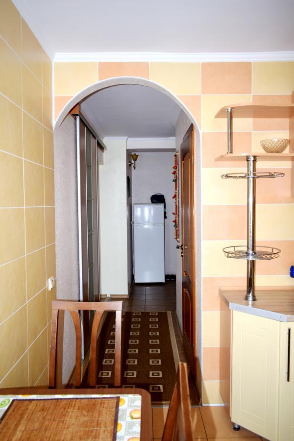 Apartment On Krushelnitskoy 73 Rivne Exterior foto